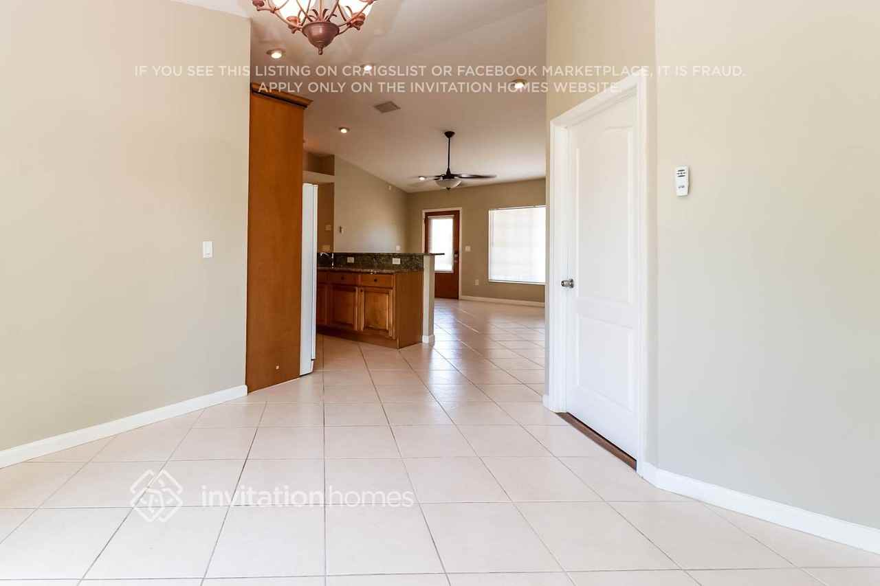 707 Hartford Dr Nw - Photo 2 of 18