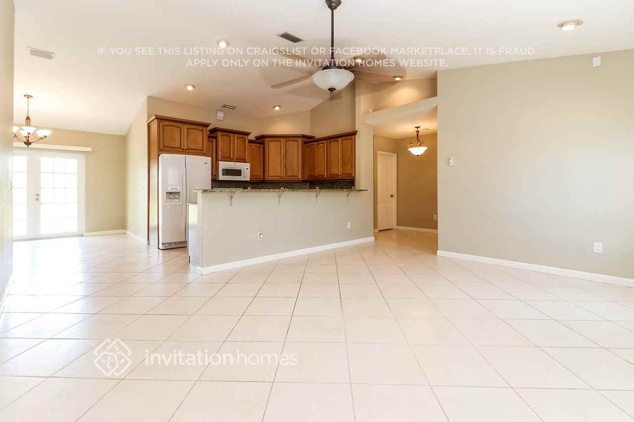 707 Hartford Dr Nw - Photo 5 of 18