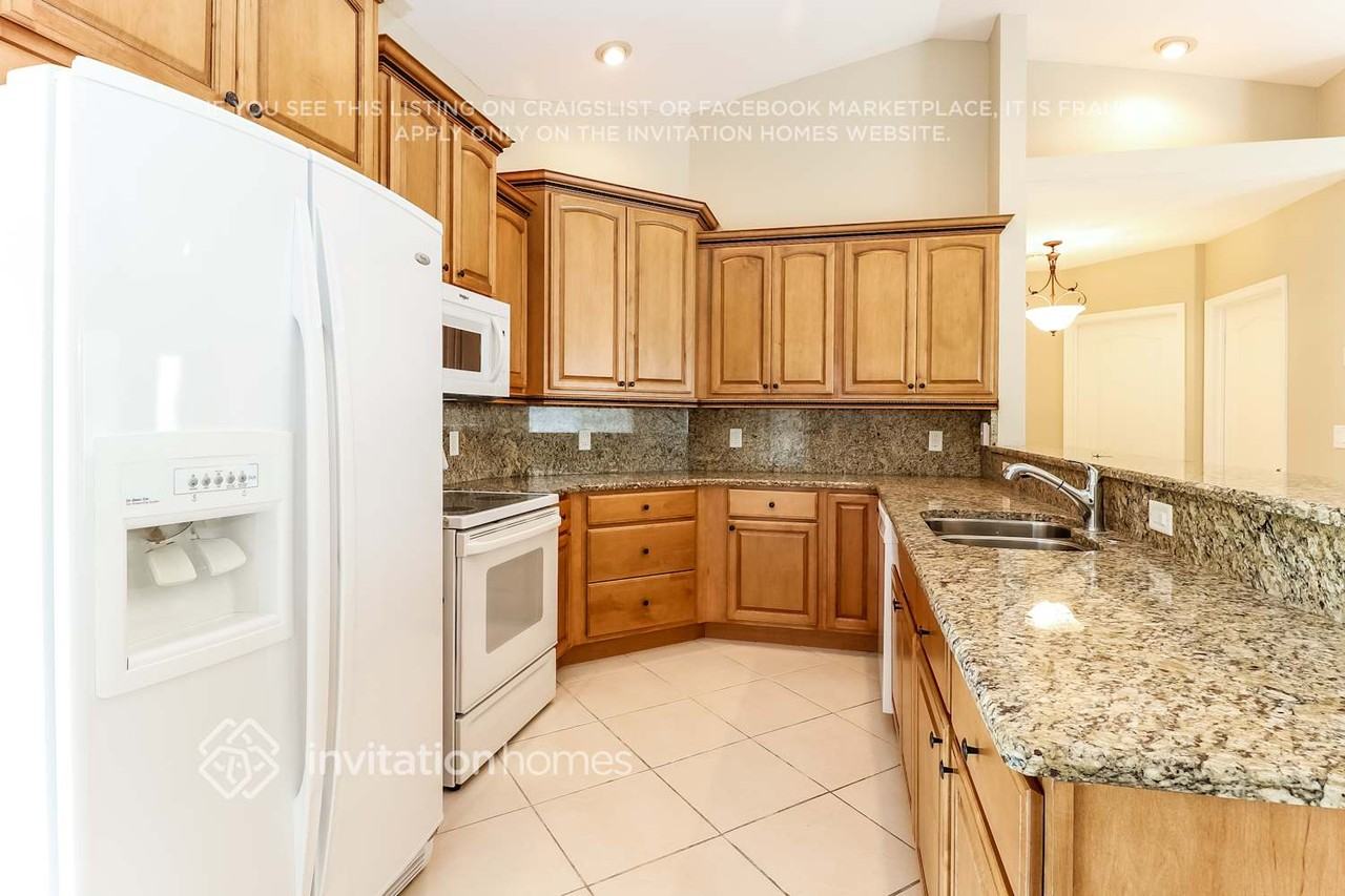 707 Hartford Dr Nw - Photo 6 of 18