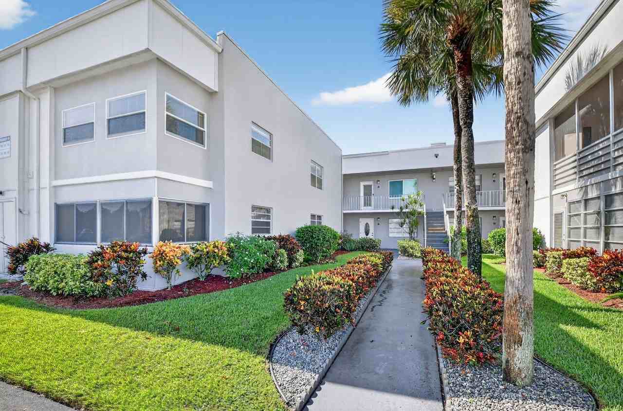 184 Burgundy D - Photo 4 of 50