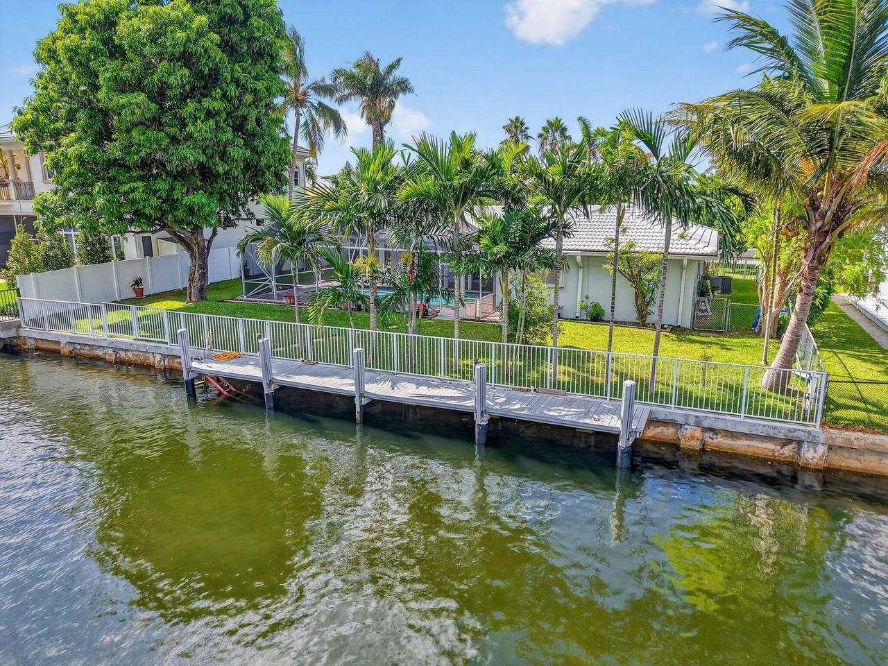 937 Banyan Dr - Photo 2 of 27