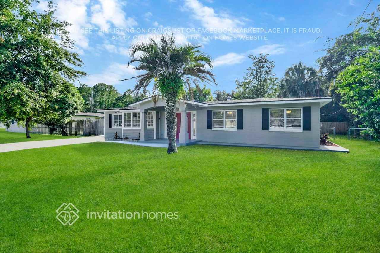 2552 Emily Ln - Photo 3 of 27