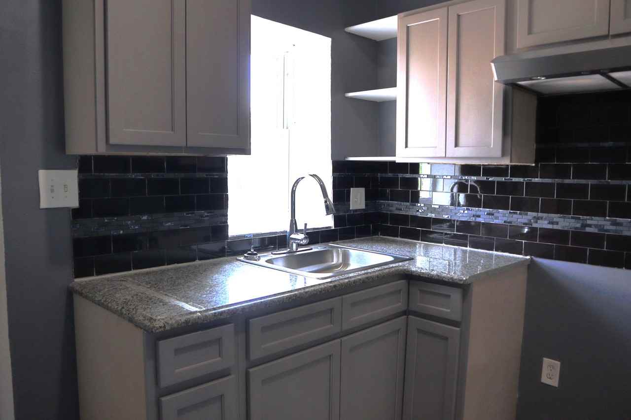 2011 Hollins Street - Photo 2 of 7