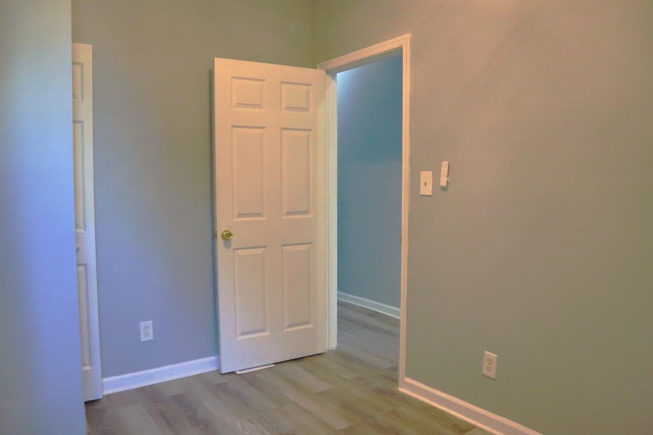 2011 Hollins Street - Photo 5 of 7