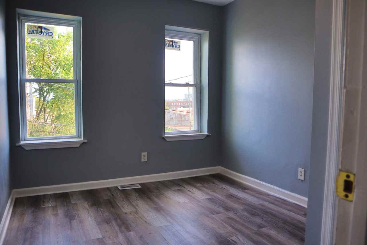 2011 Hollins Street - Photo 6 of 7