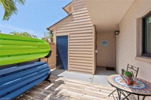 featured image of 896 Buttonwood Dr