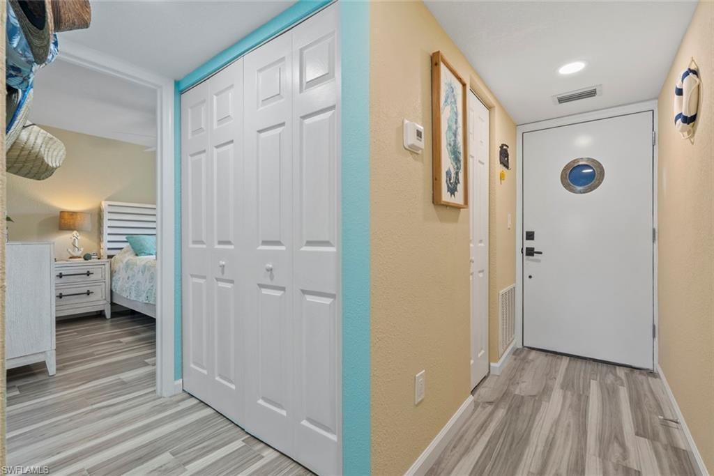 896 Buttonwood Dr - Photo 4 of 35