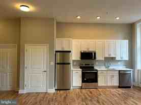 100 W Lexington St #406 - Photo 1 of 1