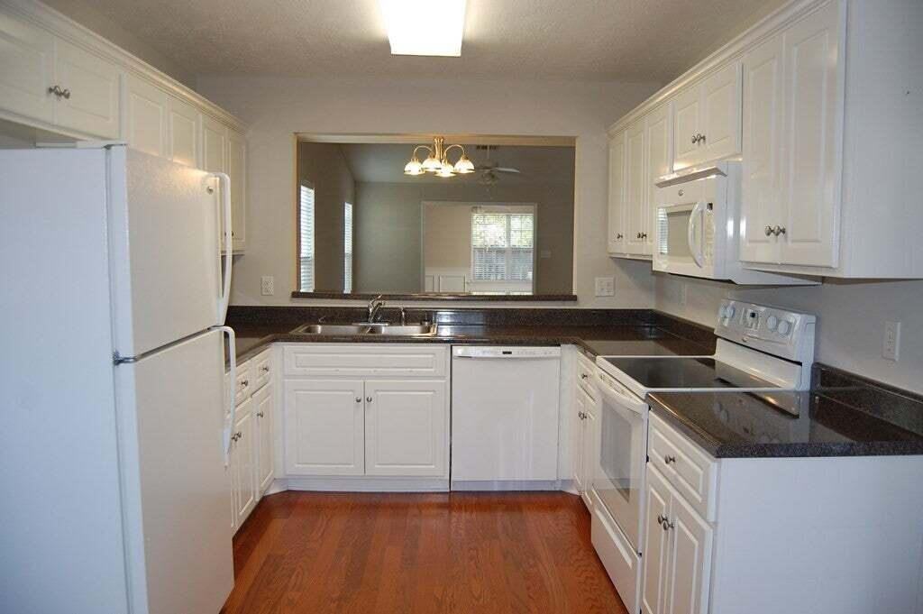 173 Kendallwood Ct - Photo 3 of 15