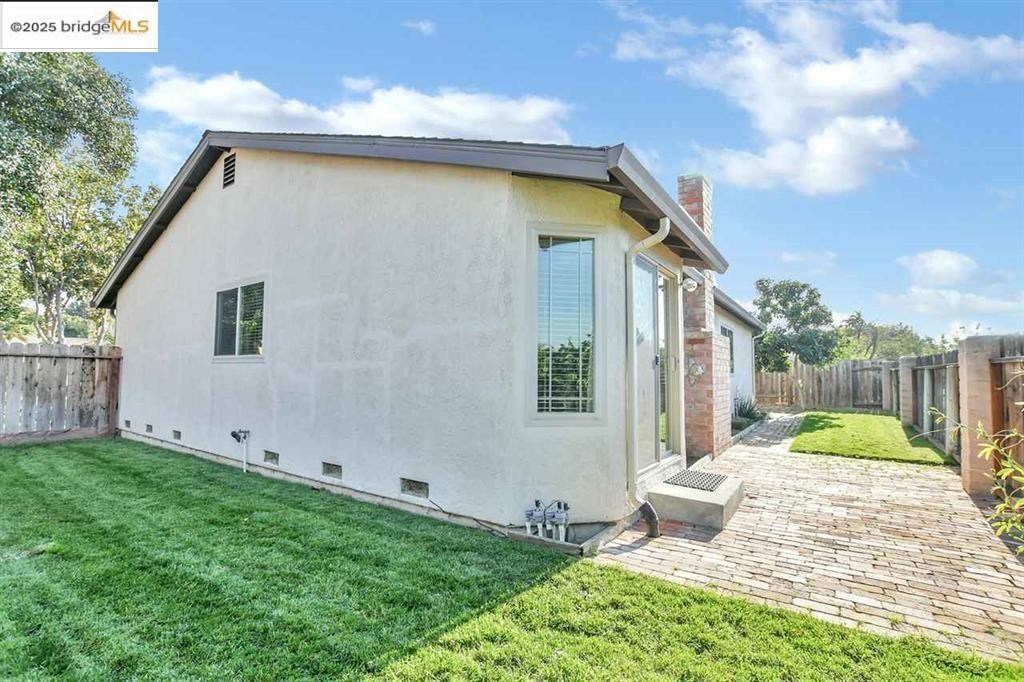 817 Basalt Way - Photo 2 of 13