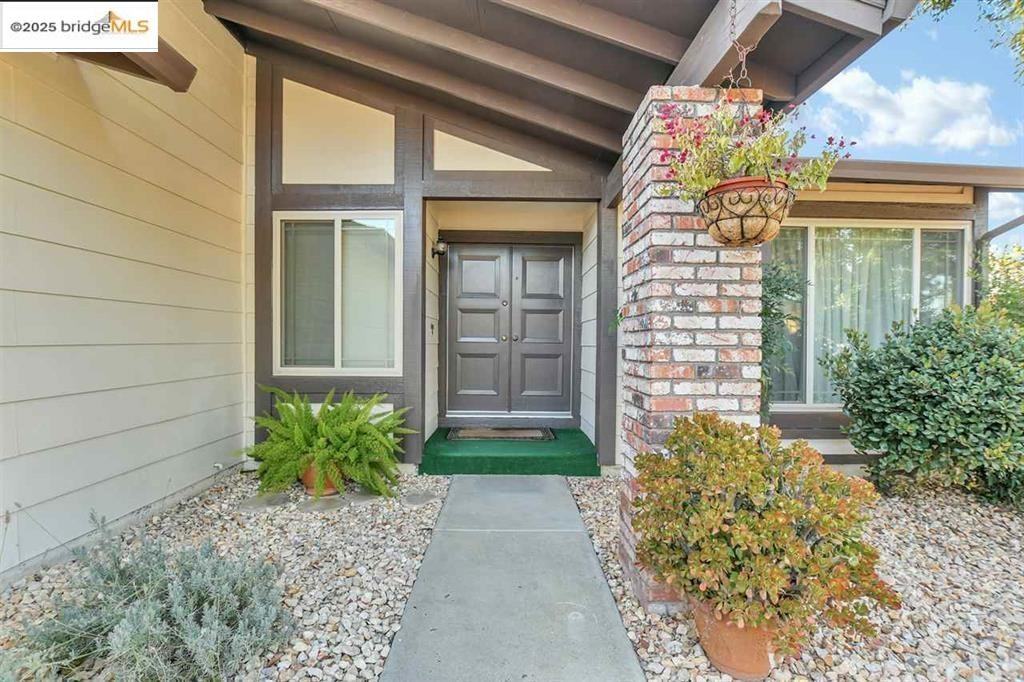 817 Basalt Way - Photo 3 of 13