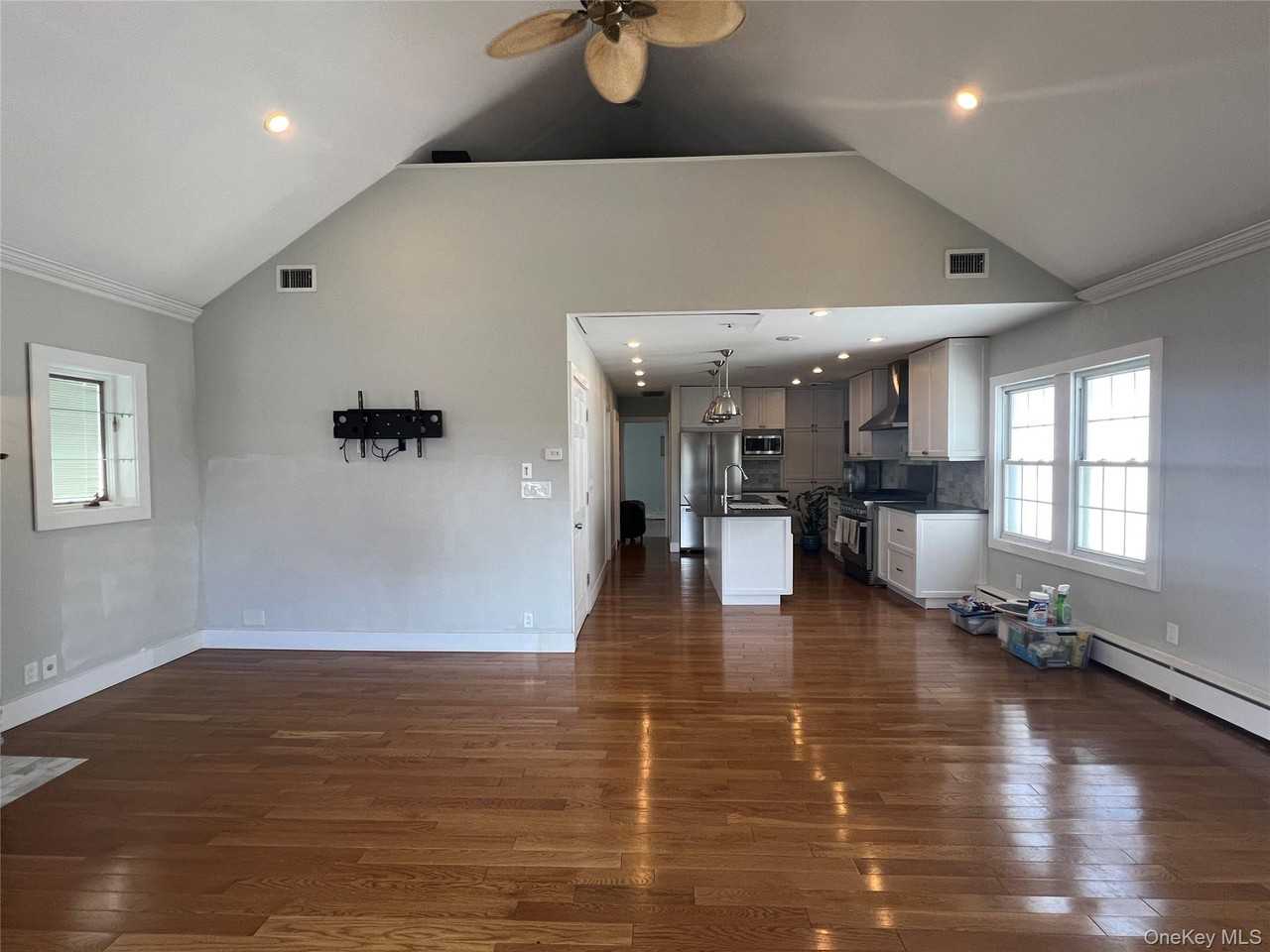 67 Rochester Ave - Photo 3 of 19