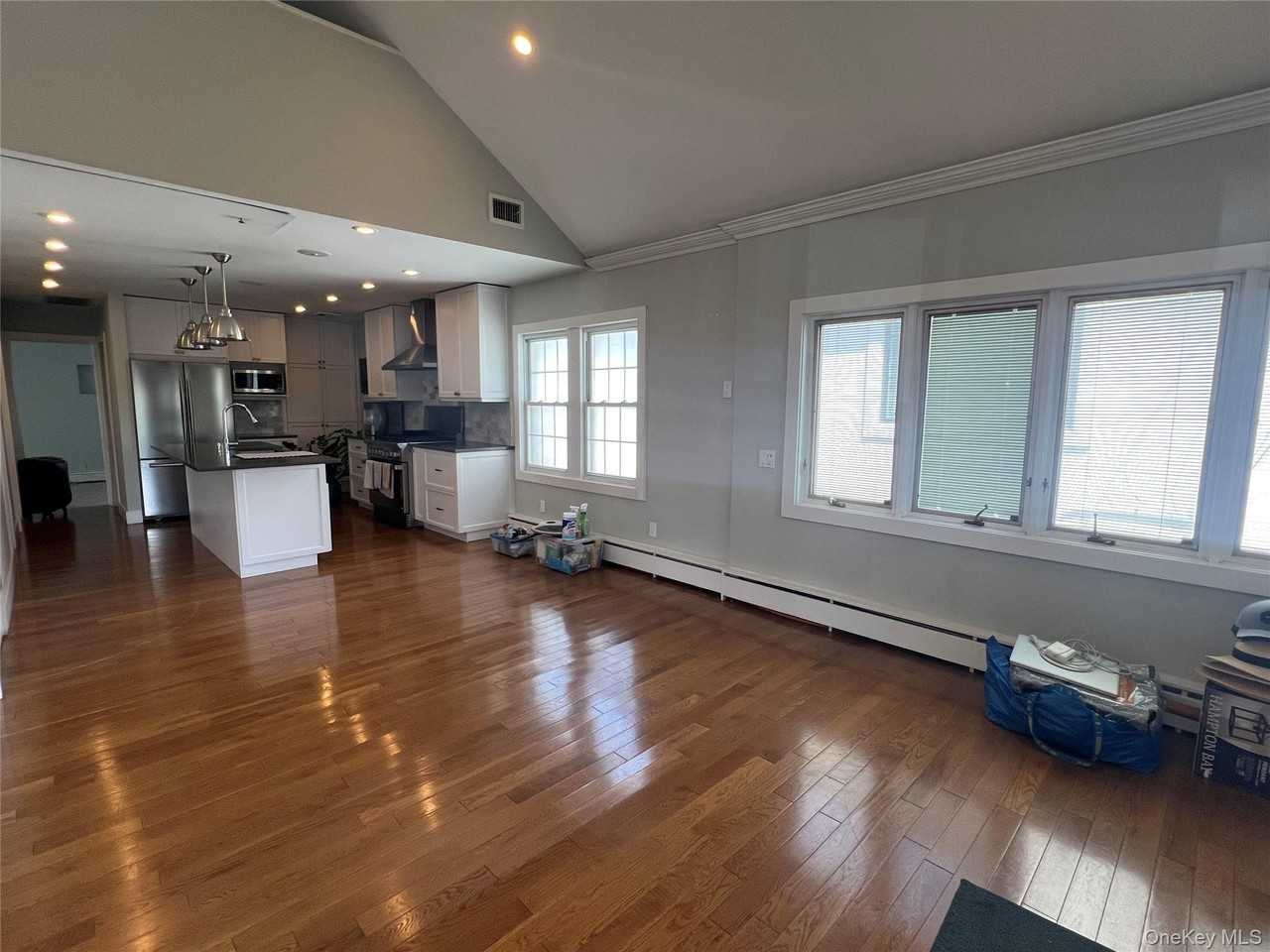 67 Rochester Ave - Photo 5 of 19