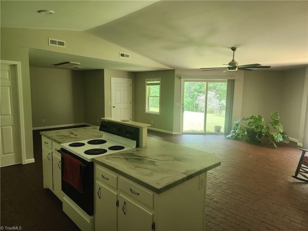 59 Pear Tree Ln - Photo 3 of 14