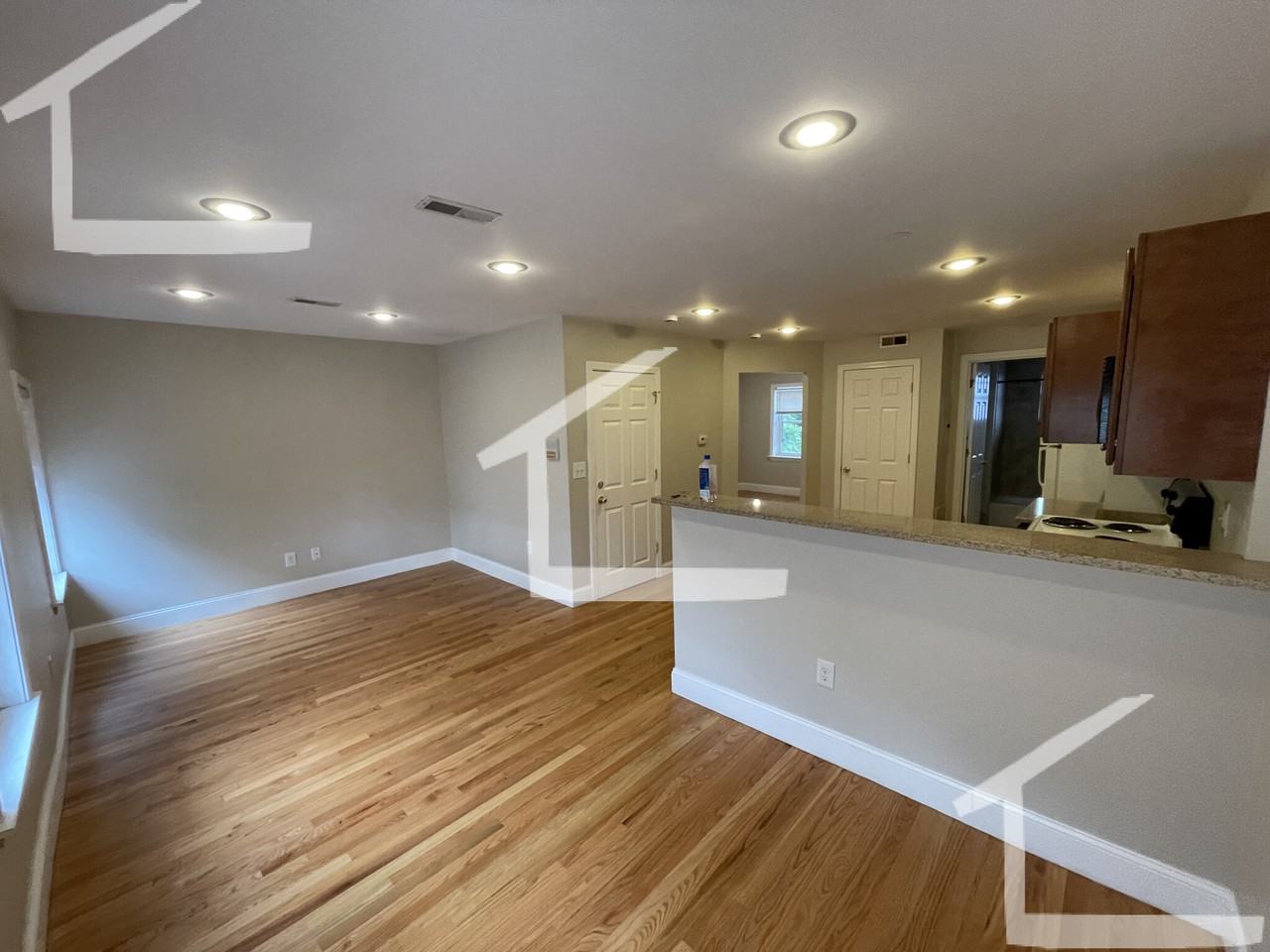 13 Pompeii St #3 - Photo 3 of 11