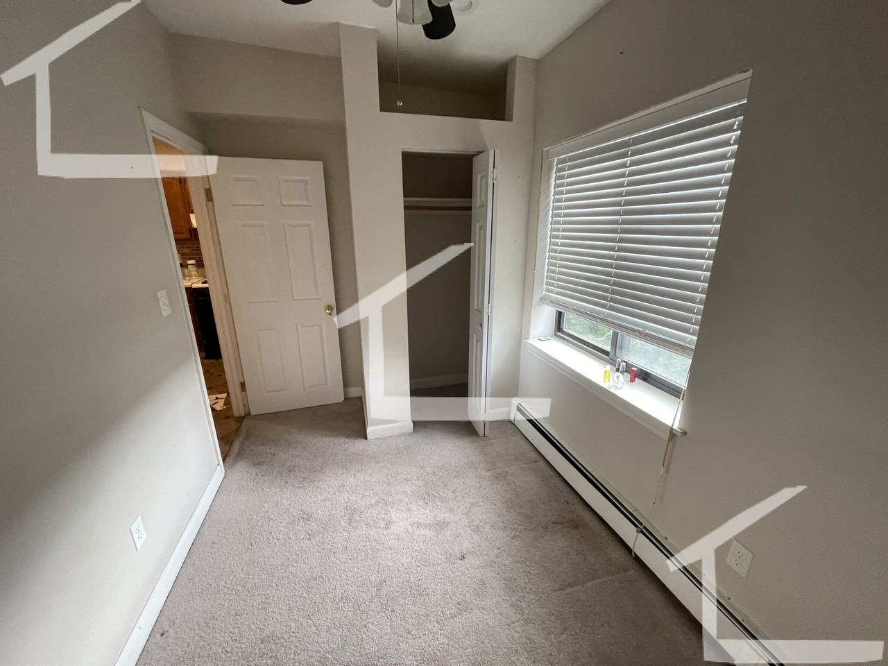 18 Pompeii St #3 - Photo 5 of 9