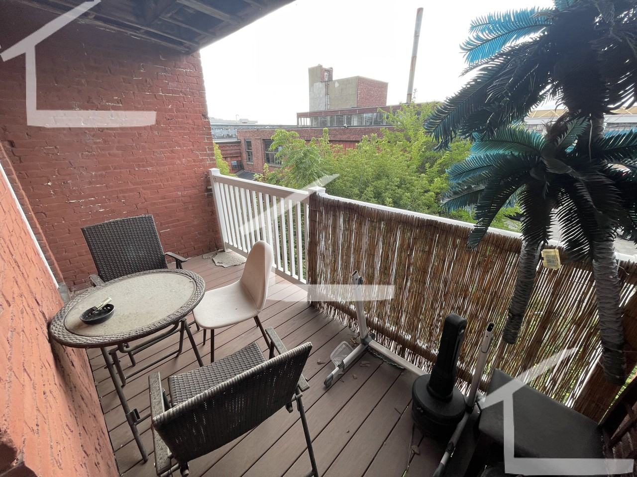 18 Pompeii St #3 - Photo 7 of 9