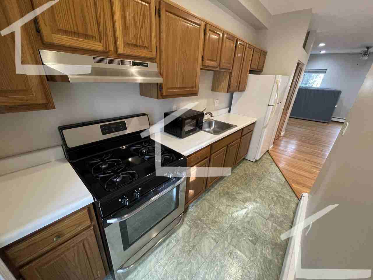 24 Pompeii St #1 - Photo 2 of 19