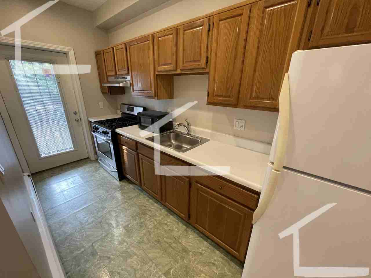 24 Pompeii St #1 - Photo 3 of 19