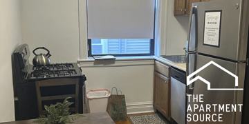 featured image of 1913 W Larchmont Ave #3B