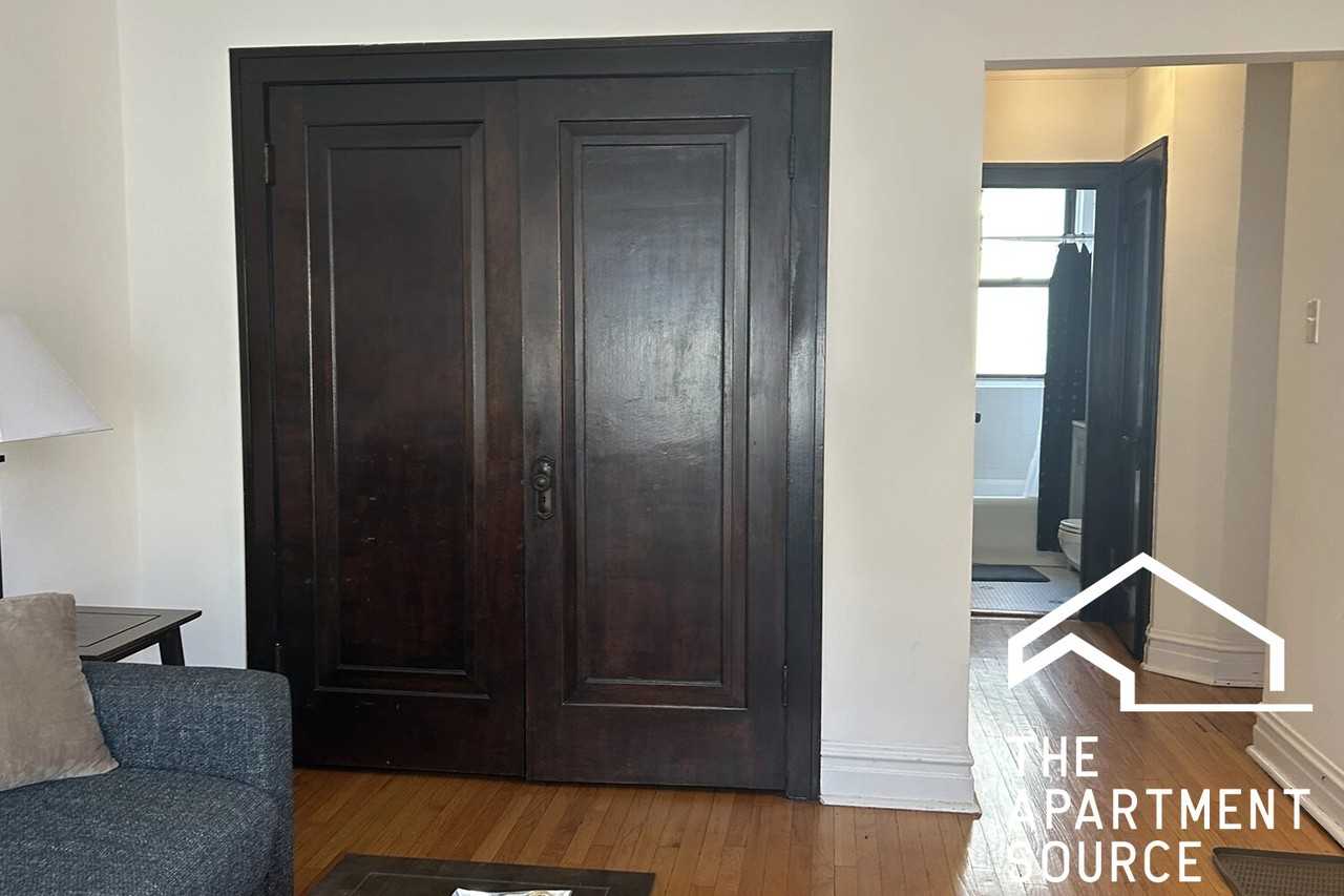 1913 W Larchmont Ave #3B - Photo 4 of 18