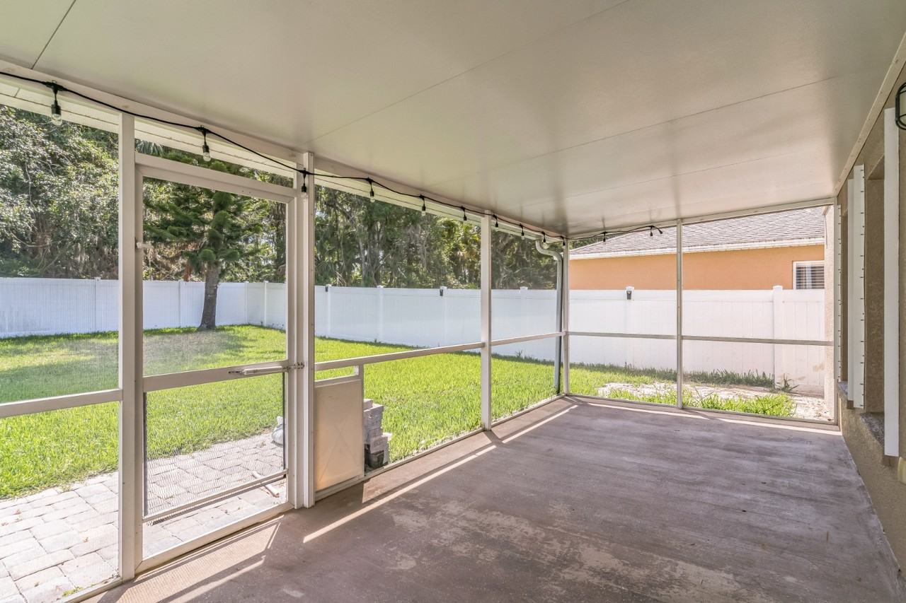 131 Bristol Forest Trl - Photo 2 of 31