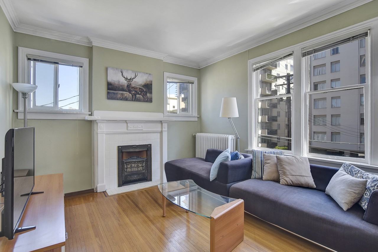 935 Jervis Street #15 - Photo 2 of 19