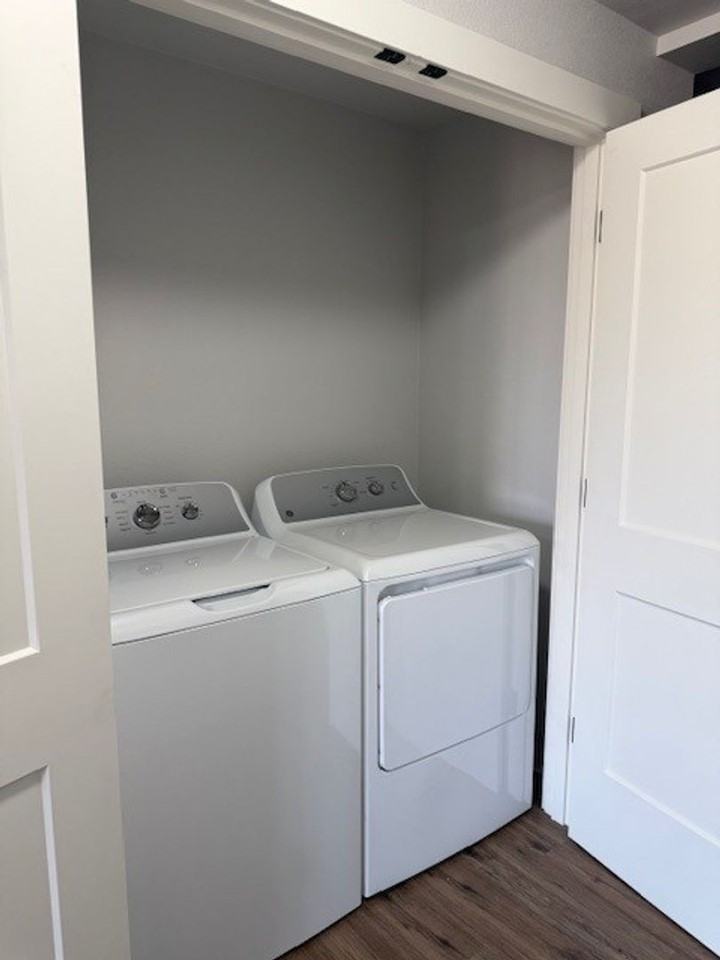 Umatilla Duplex - Photo 4 of 34