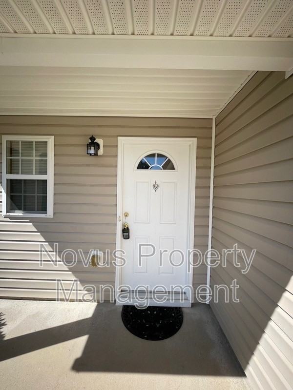 363 Arrowhead Drive - Photo 4 of 35