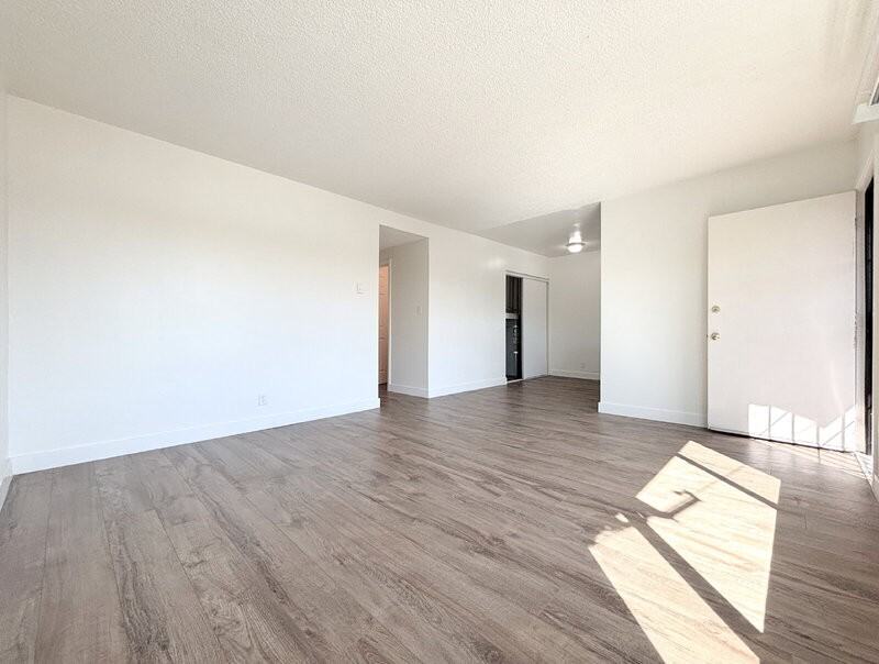 820 Oakwood Street #3 - Photo 4 of 22