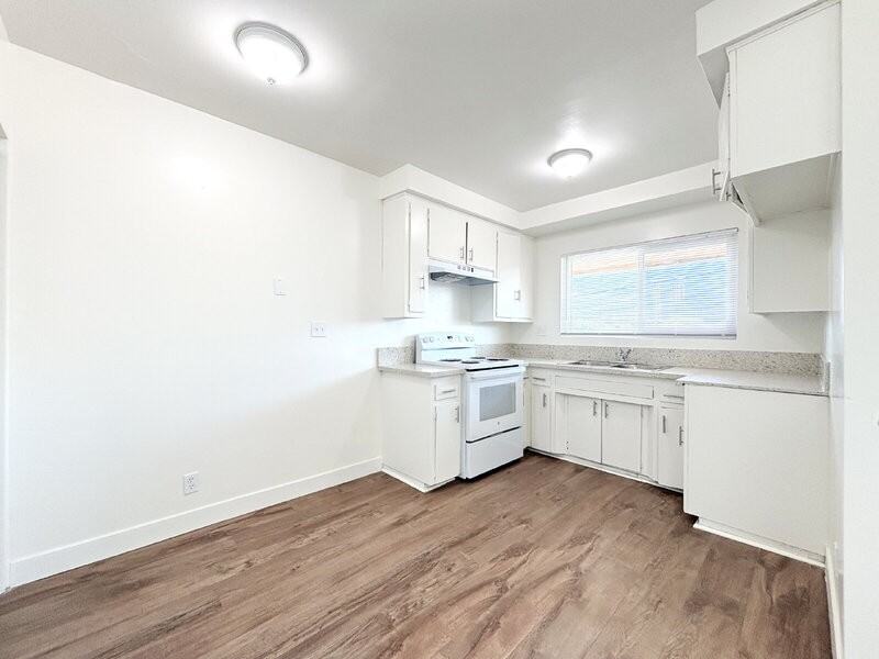 820 Oakwood Street #3 - Photo 5 of 22