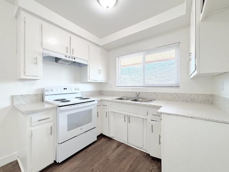 820 Oakwood Street #3 - Photo 6 of 22