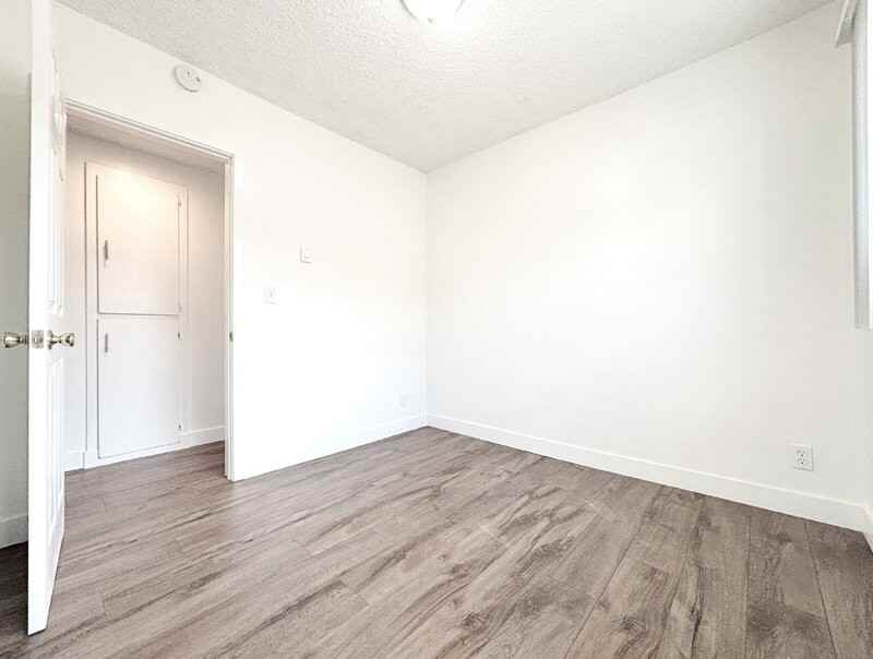 820 Oakwood Street #3 - Photo 7 of 22