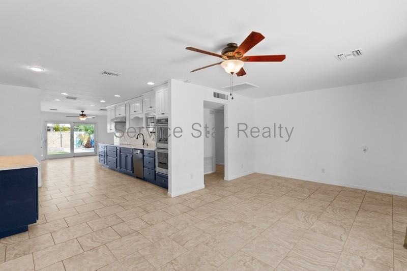 8610 E Oak St - Photo 3 of 23