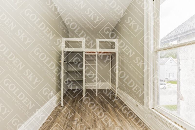 817 W Main St #C - Photo 3 of 7