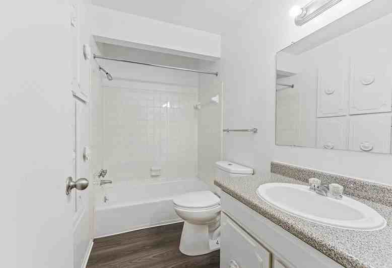 23700 W Warren St - Photo 3 of 7