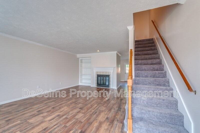 302 Ash Forge Dr - Photo 2 of 22
