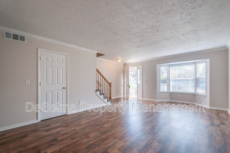302 Ash Forge Dr - Photo 5 of 22