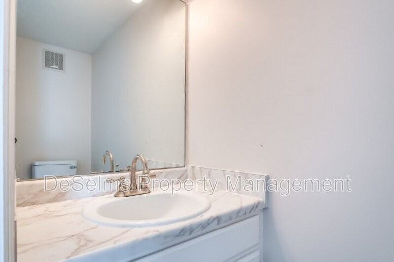 302 Ash Forge Dr - Photo 7 of 22