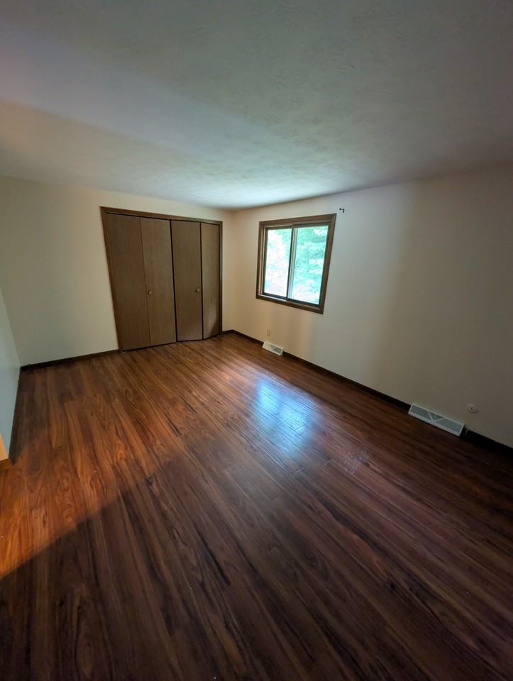 1387 Belvoir Mews - Photo 3 of 10