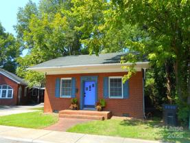306 S Stewart St - Photo 1 of 1