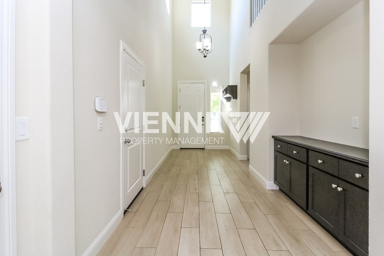 12702 Thornberg Way - Photo 3 of 25