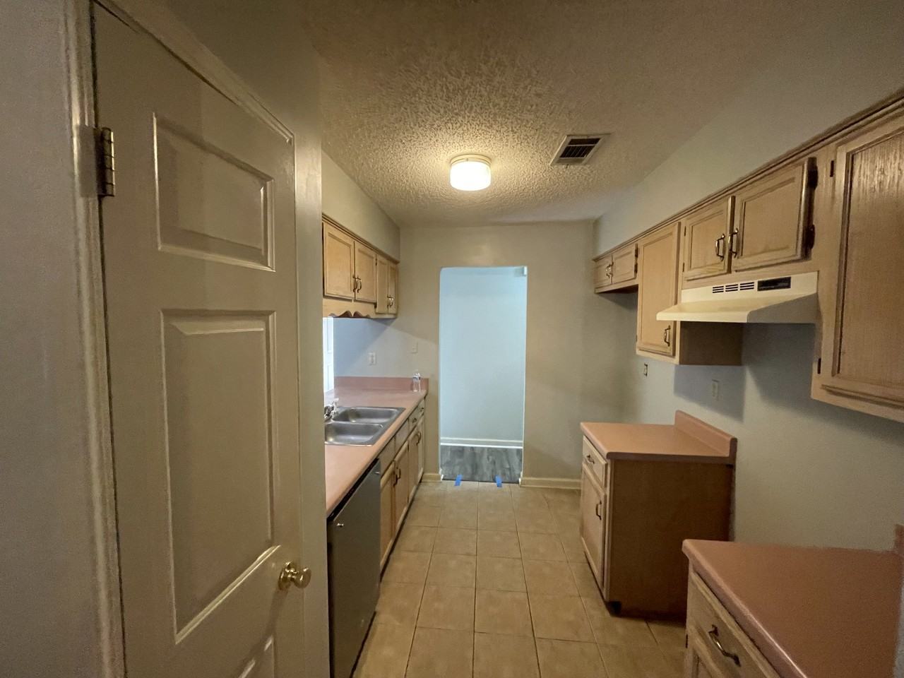 3727 Sungate Dr N - Photo 3 of 5