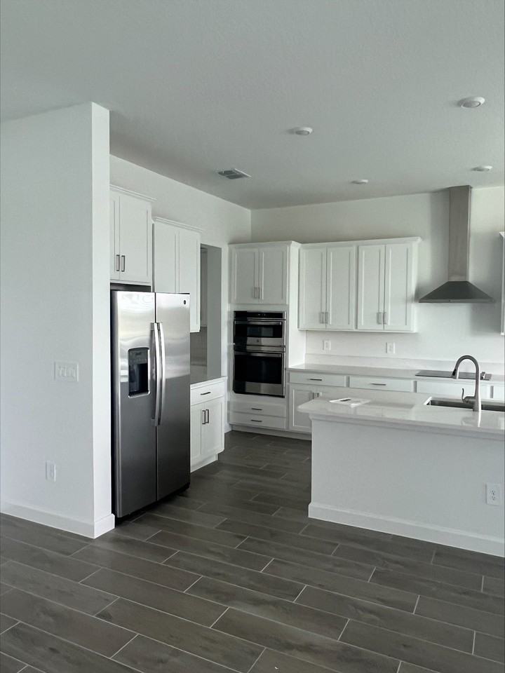 34161 Cardinal Yard Dr - Photo 3 of 7