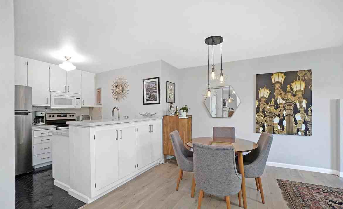 377 Palm Ave - Photo 3 of 14