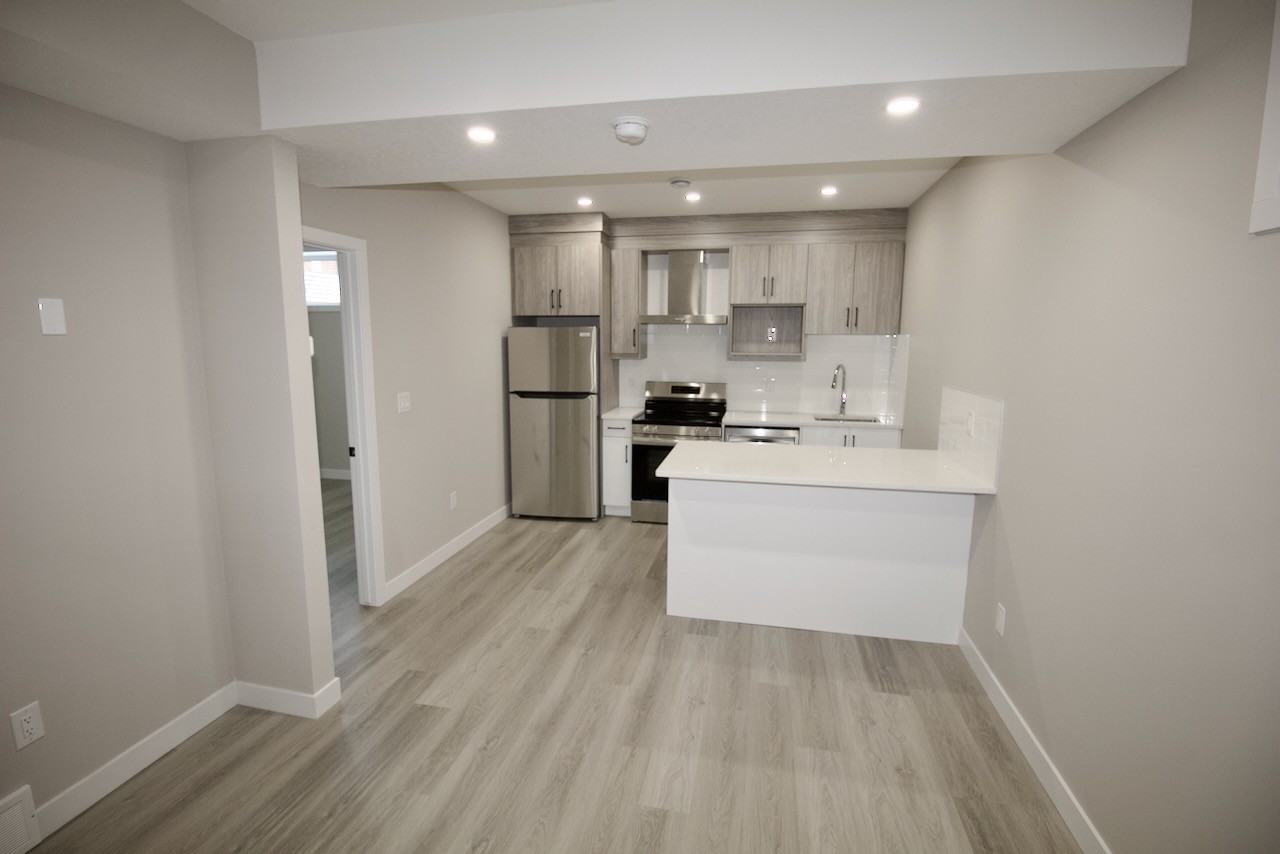 64 Lucas Pass Nw Bsmt #Bsmt - Photo 3 of 17