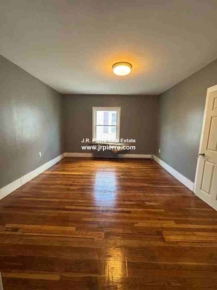 12 Etna Pl #2 - Photo 6 of 12