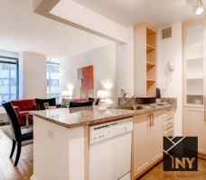 featured image of Hanover Sq #12X