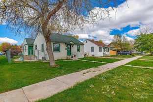 215 S Juniper St, Nampa, ID - Photo 1 of 1