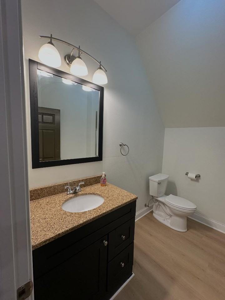 955 N 17th St - Photo 3 of 17